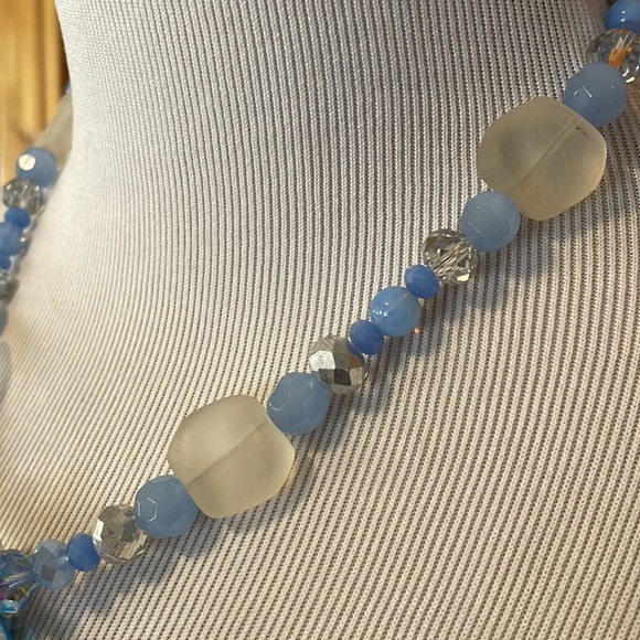 Blown glass pendant statement necklace - Picture 3 of 6